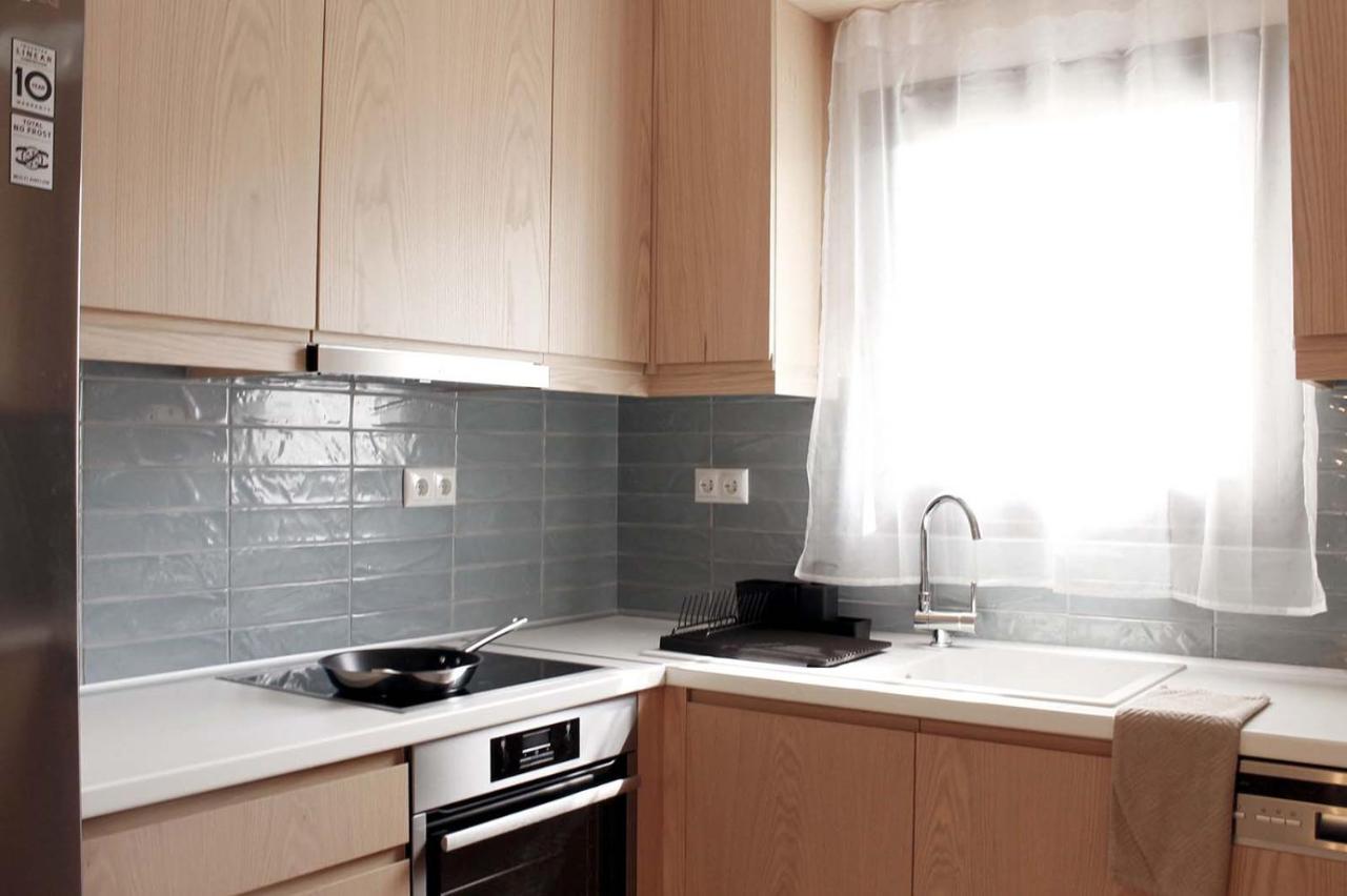 4 Bedroom Villa With Pool And Garden Néa Fókaia Zewnętrze zdjęcie