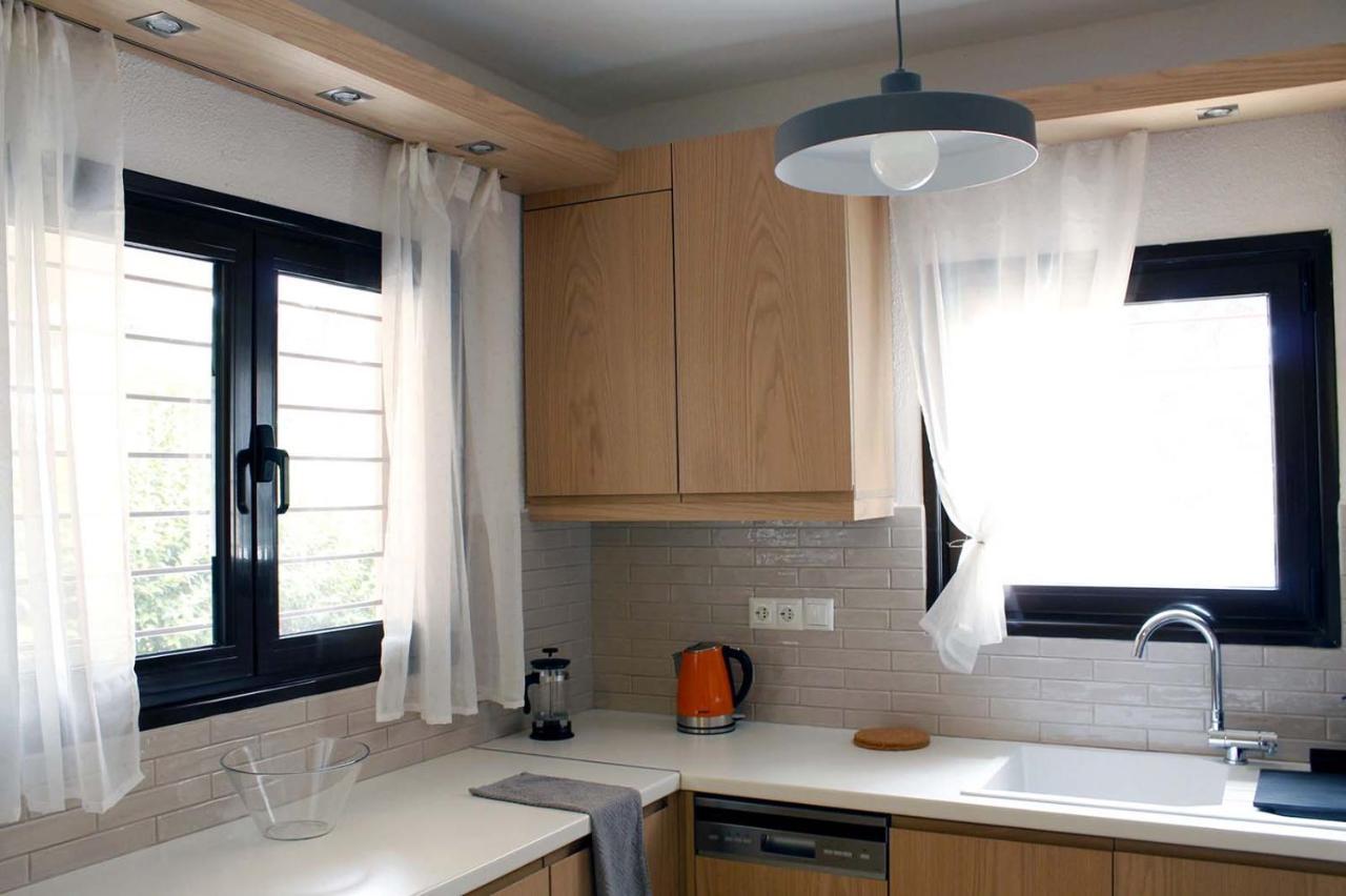 4 Bedroom Villa With Pool And Garden Néa Fókaia Zewnętrze zdjęcie